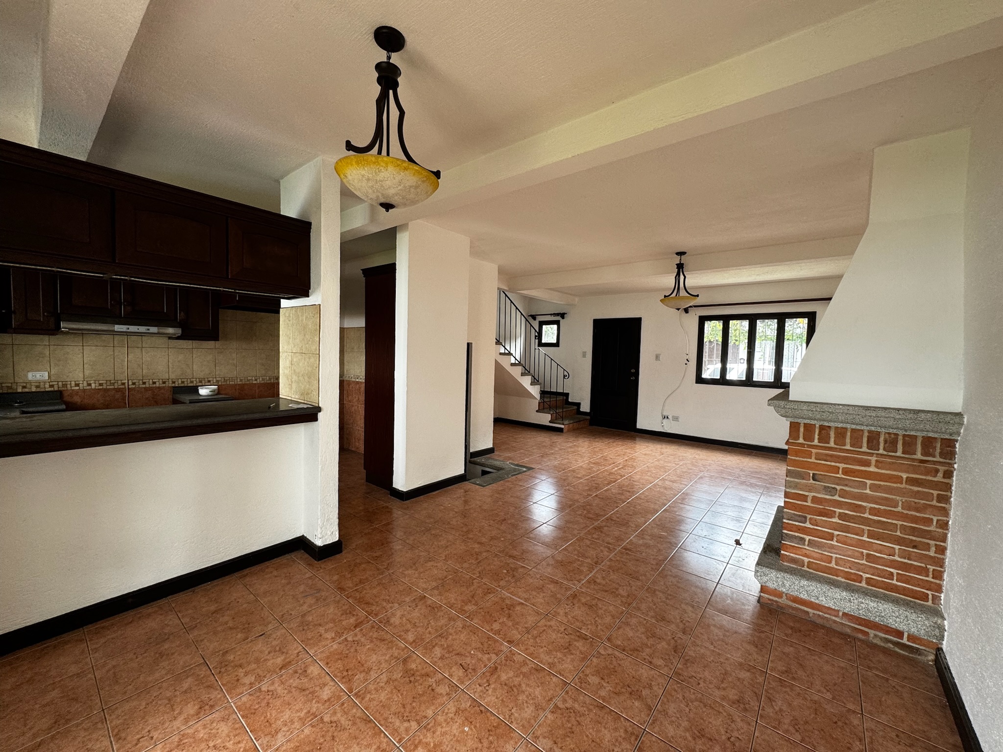 CASA EN ALQUILER EN ANTIGUA GUATEMALA