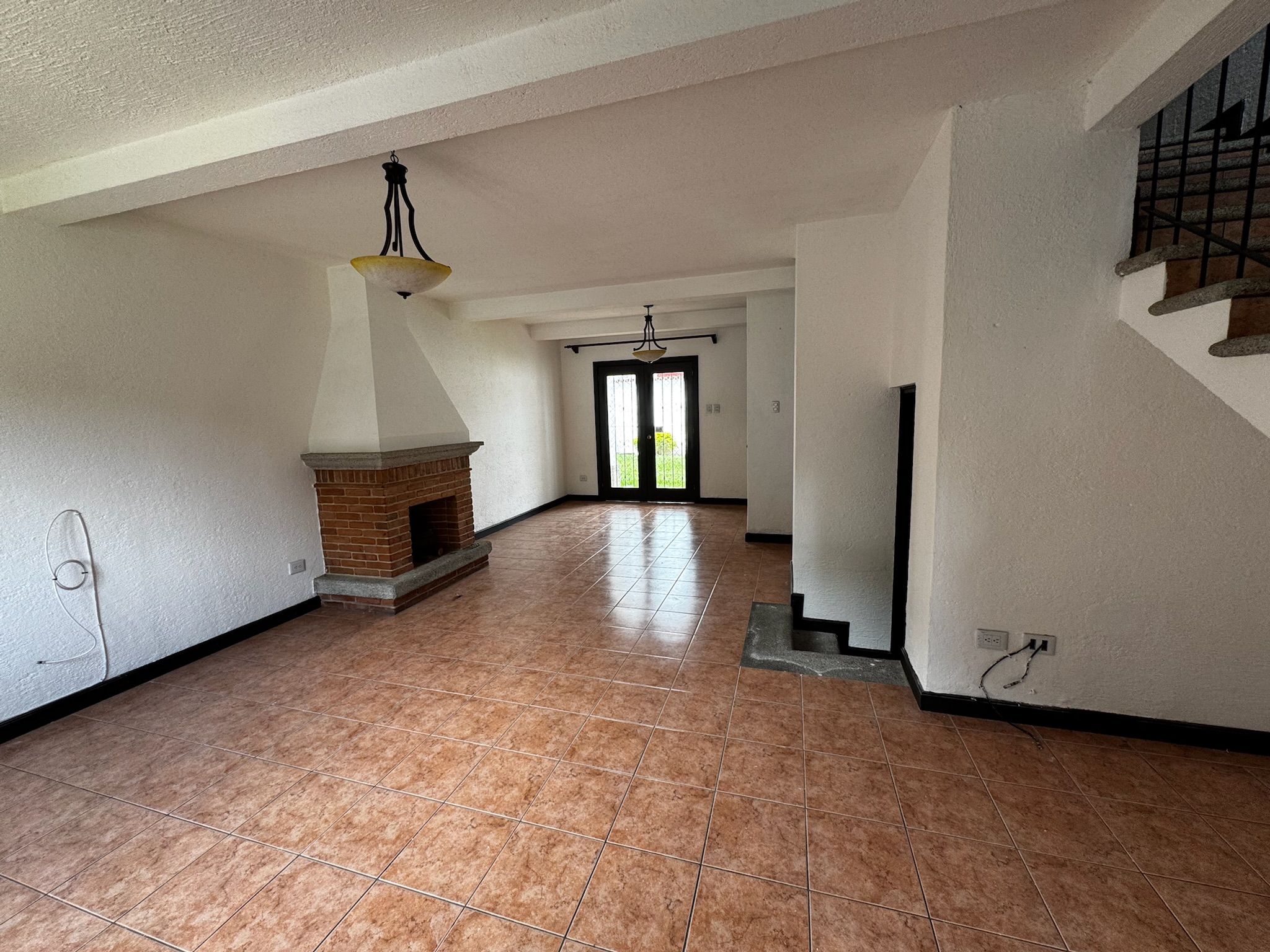 CASA EN ALQUILER EN ANTIGUA GUATEMALA