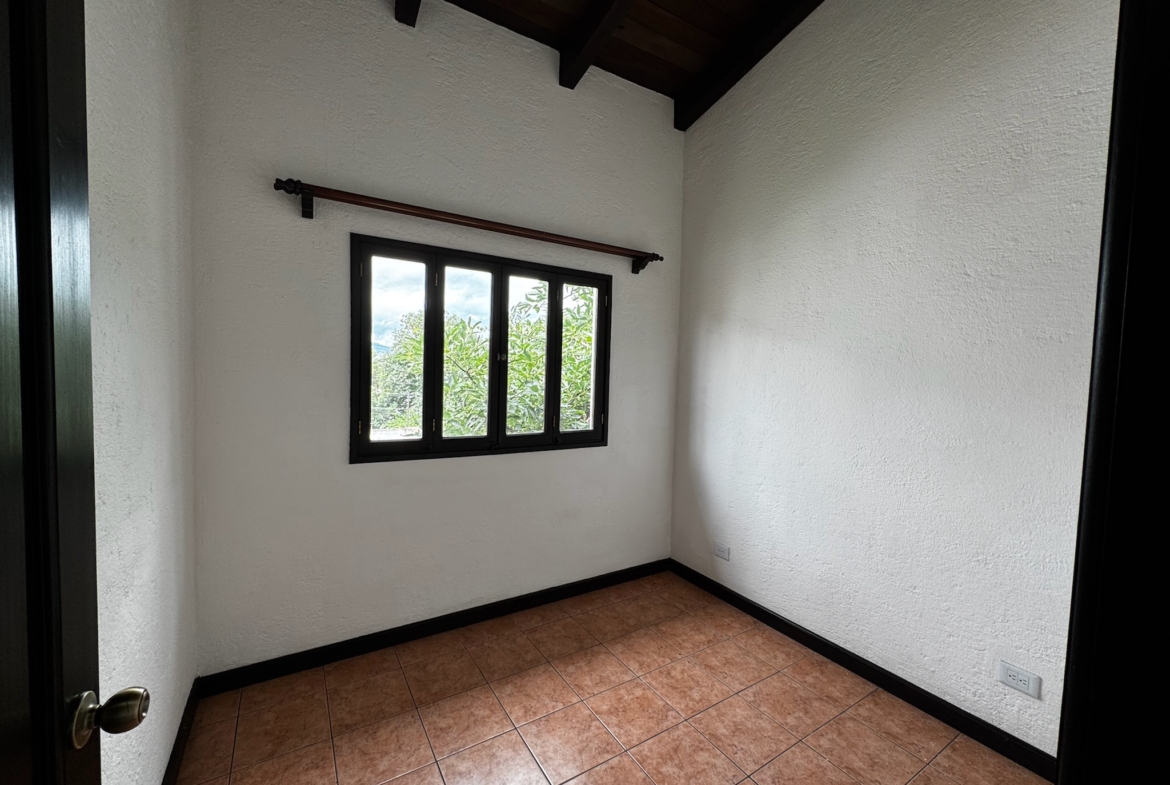 CASA EN ALQUILER EN ANTIGUA GUATEMALA
