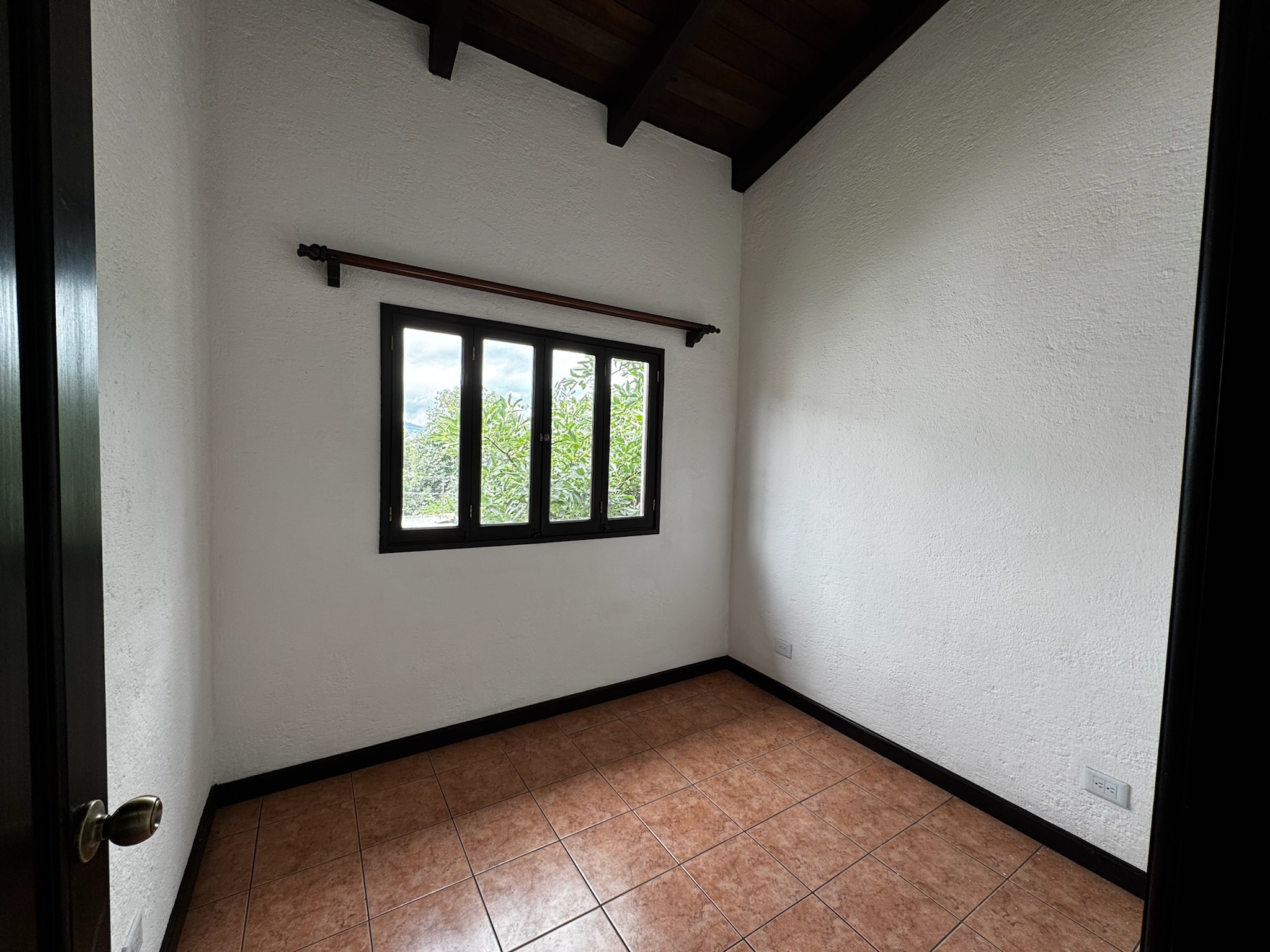 CASA EN ALQUILER EN ANTIGUA GUATEMALA
