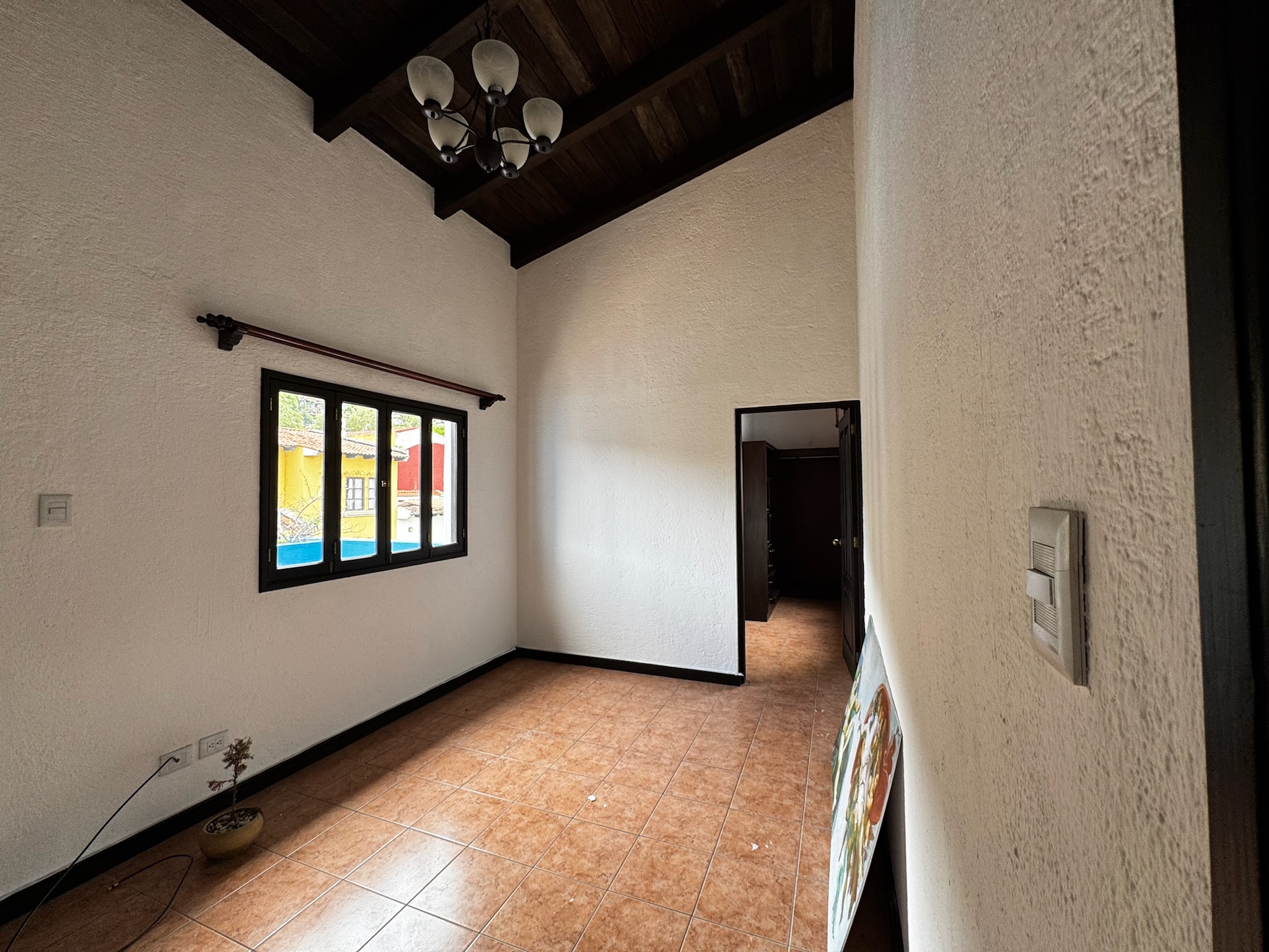 CASA EN ALQUILER EN ANTIGUA GUATEMALA