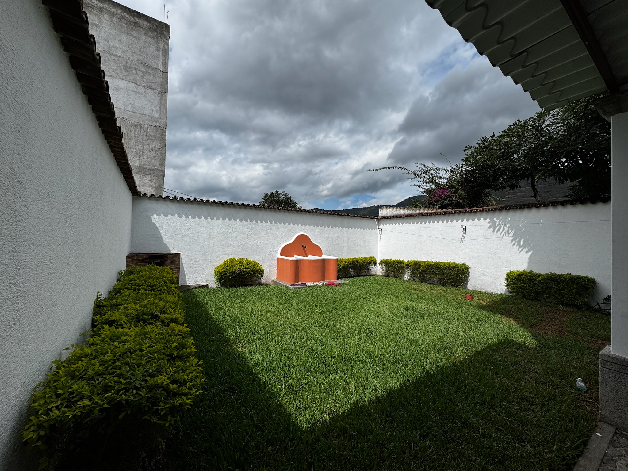 CASA EN ALQUILER EN ANTIGUA GUATEMALA