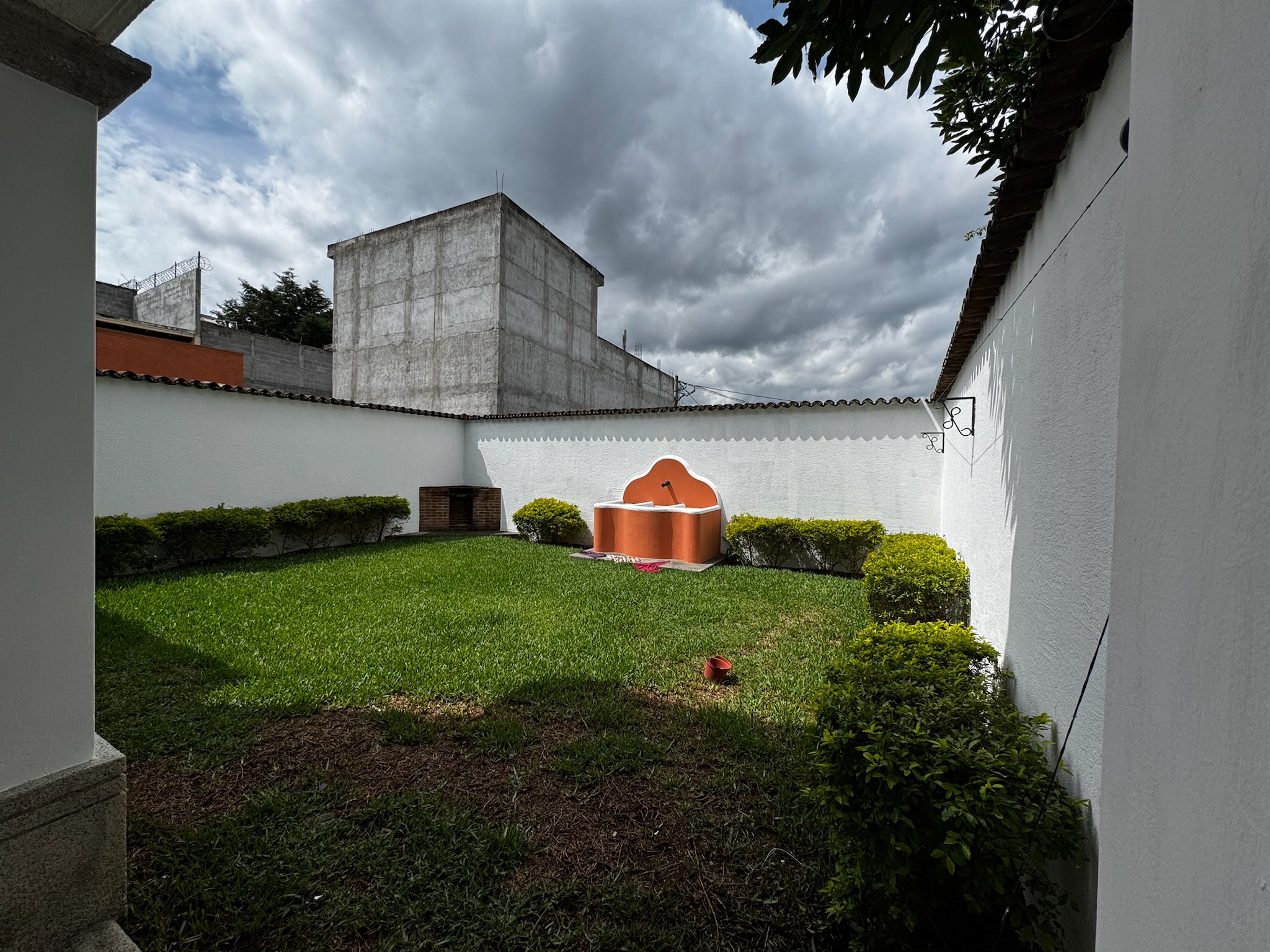 CASA EN ALQUILER EN ANTIGUA GUATEMALA
