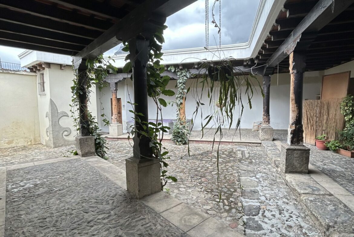 Local ideal para clinica en La Antigua Guatemala
