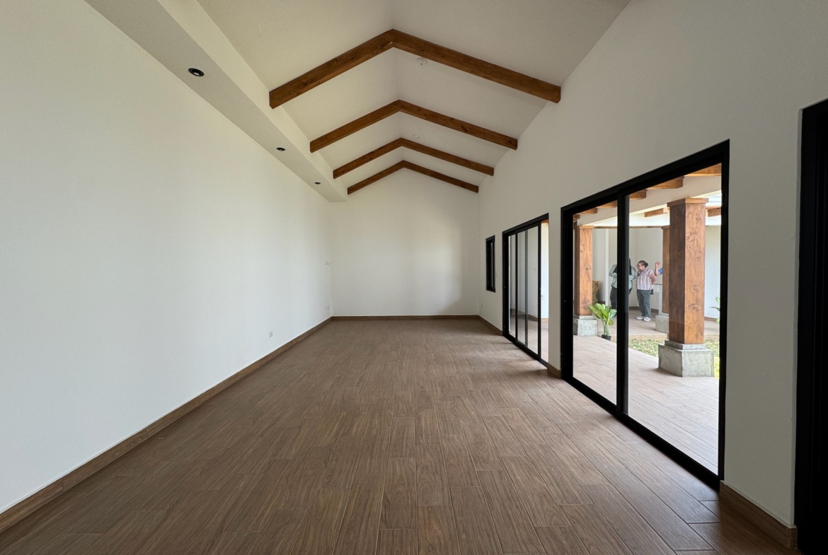 CASA EN VENTA EN ANTIGUA GUATEMALA