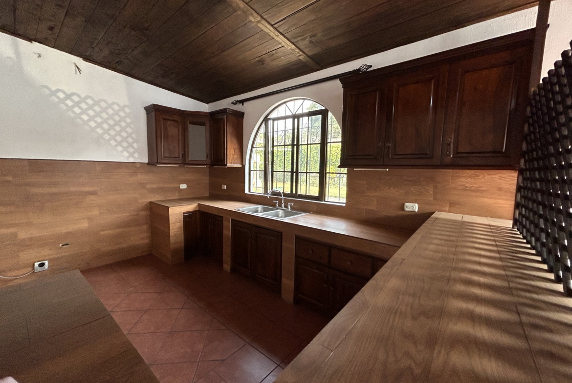APARTAMENTO EN ALQUILER EN ANTIGUA GUATEMALA