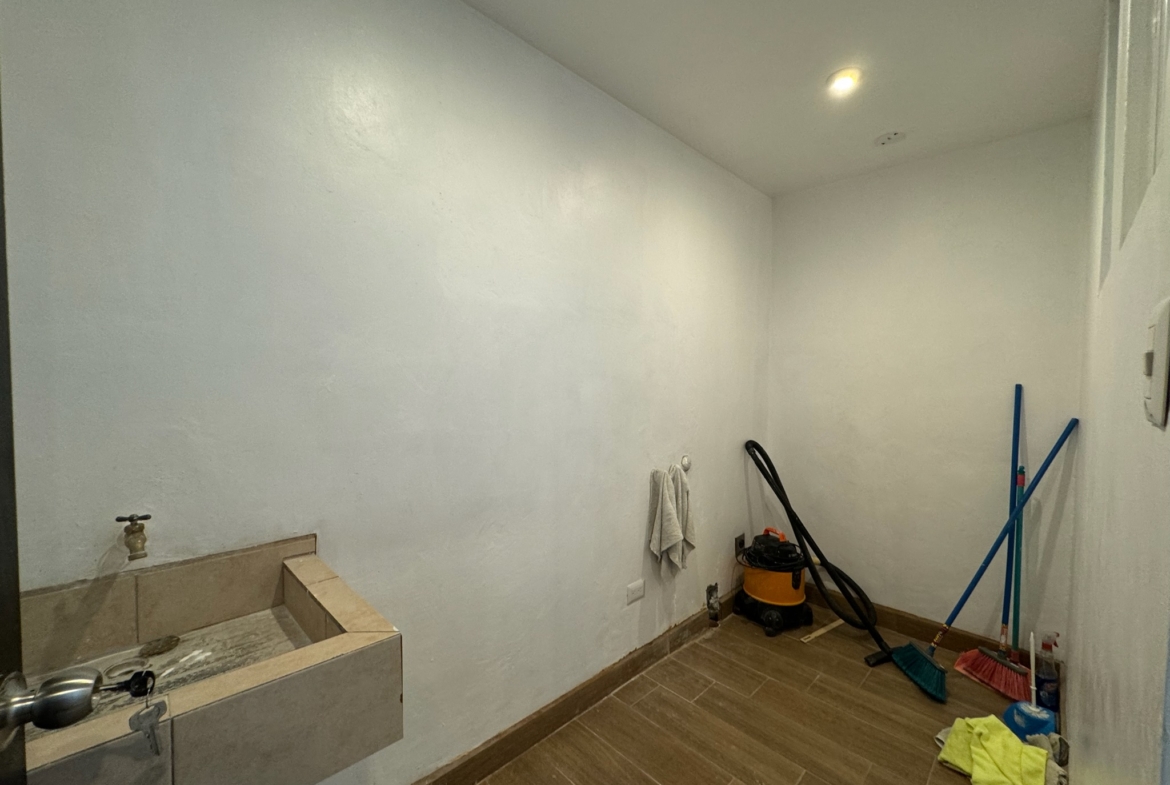 CASA EN VENTA EN ANTIGUA GUATEMALA