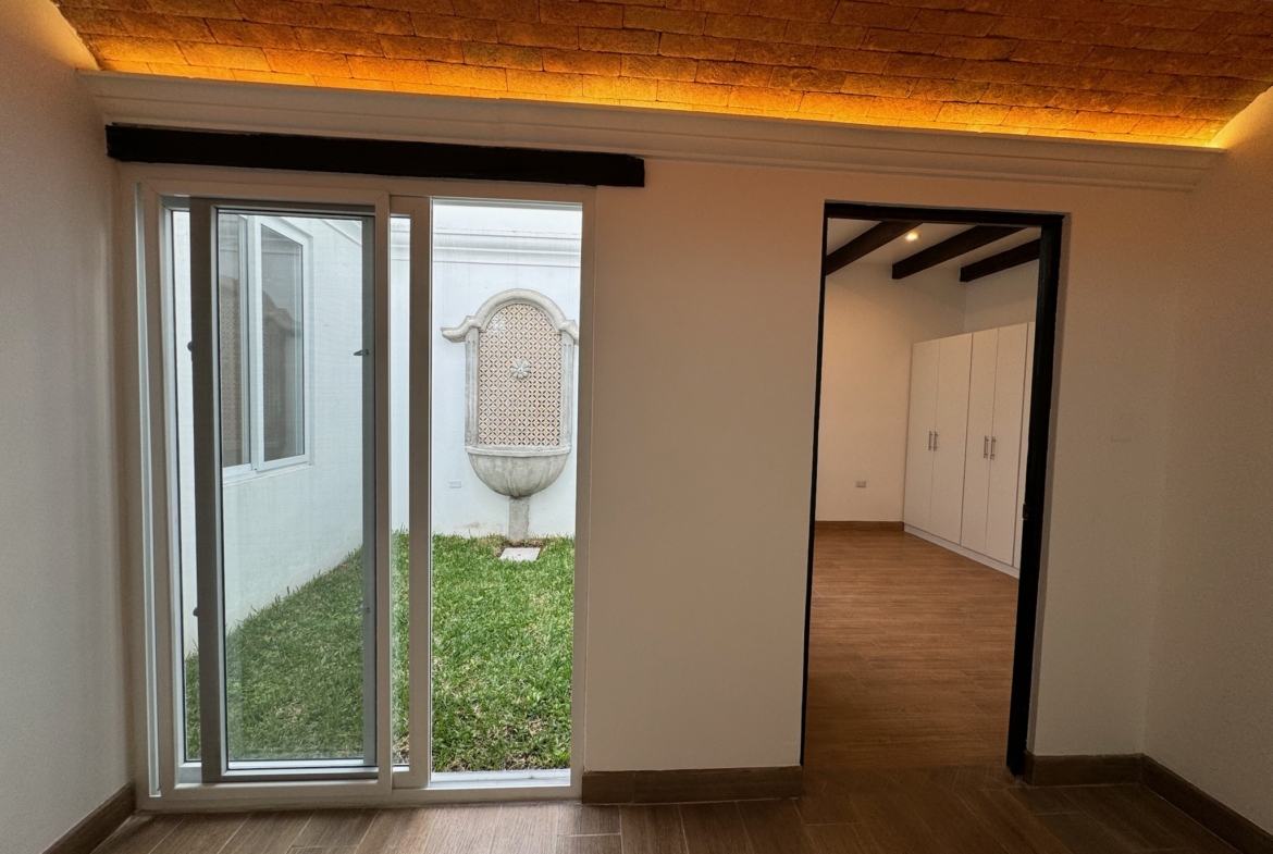 CASA EN VENTA EN ANTIGUA GUATEMALA