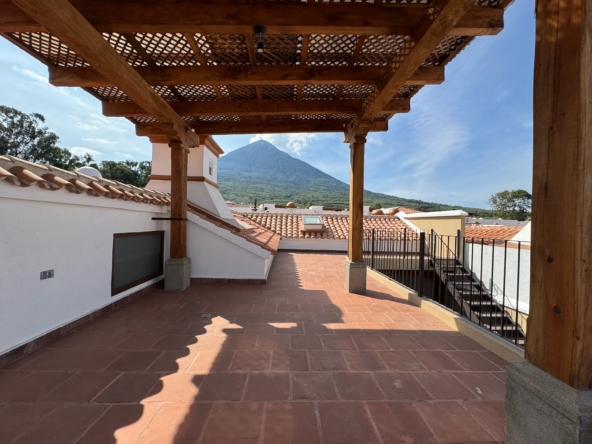 CASA EN ALQUILER EN ANTIGUA GUATEMALA