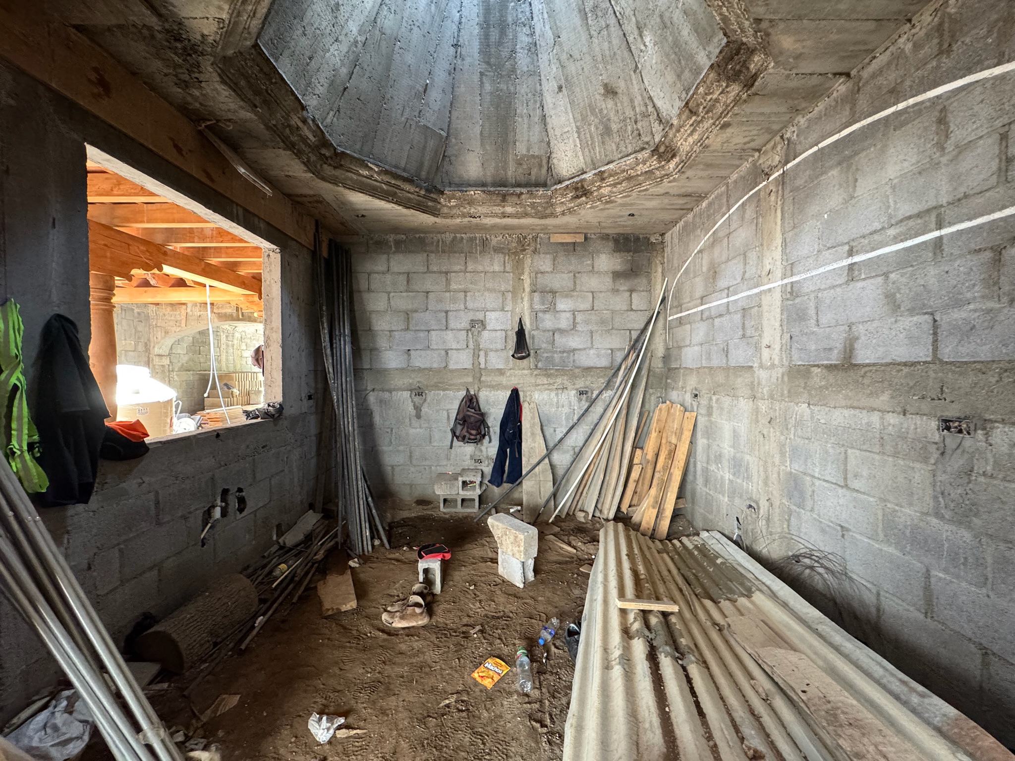 CASA EN CONSTRUCCIÓN EN VENTA EN ANTIGUA GUATEMALA