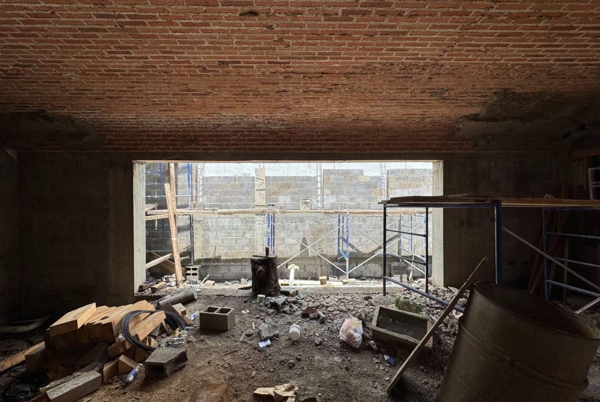 CASA EN CONSTRUCCIÓN EN VENTA EN ANTIGUA GUATEMALA