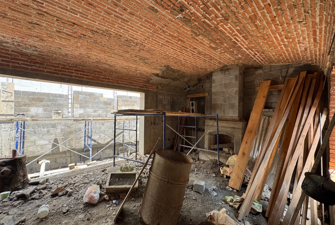 CASA EN CONSTRUCCIÓN EN VENTA EN ANTIGUA GUATEMALA