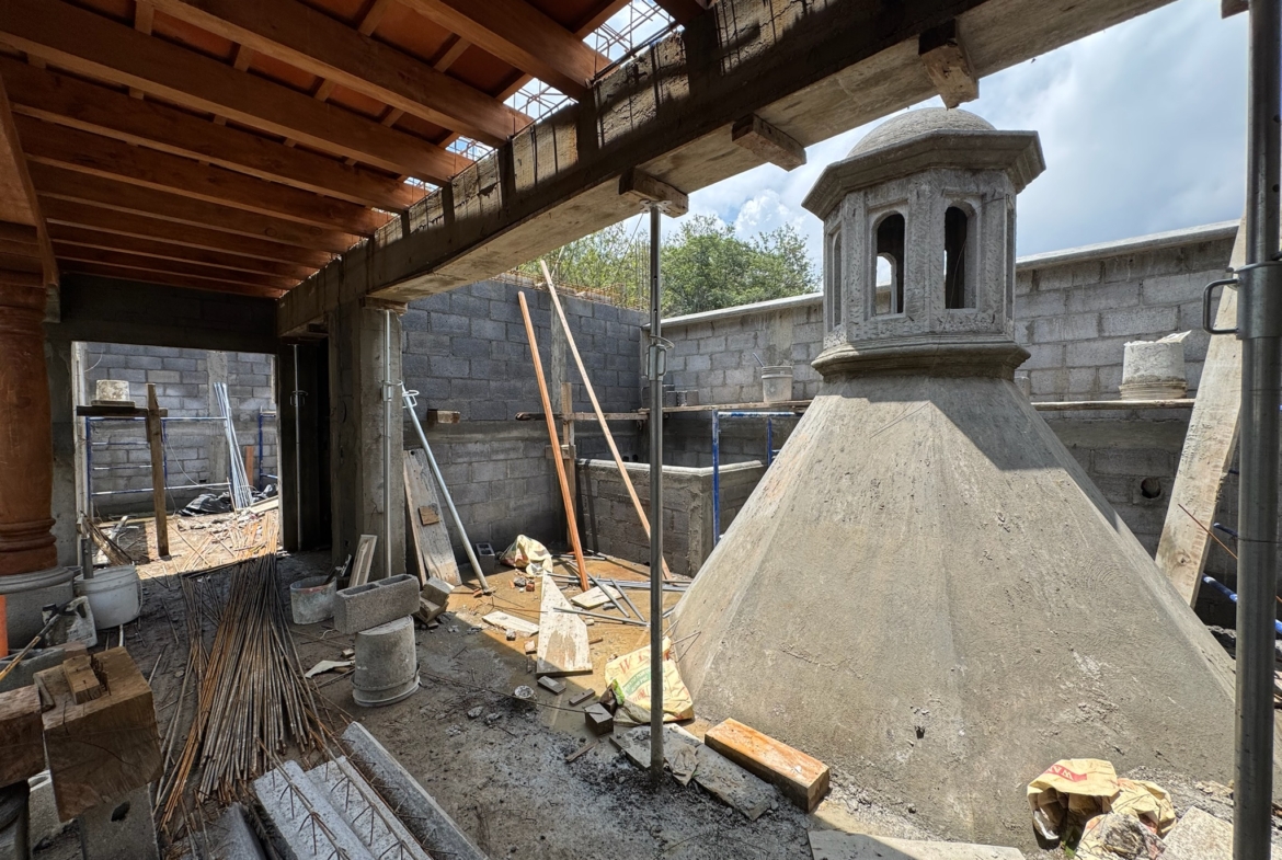 CASA EN CONSTRUCCIÓN EN VENTA EN ANTIGUA GUATEMALA