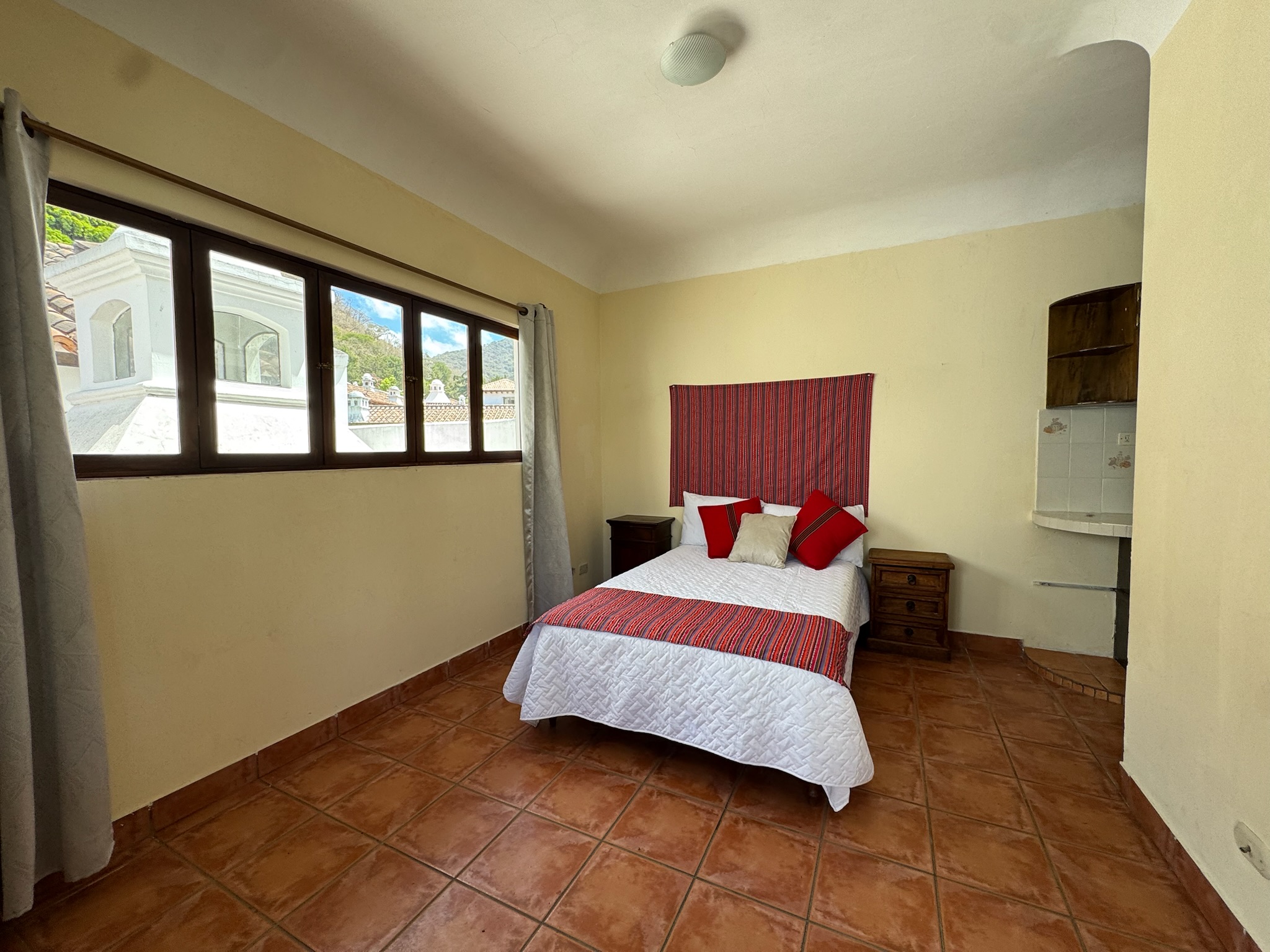 CASA EN ALQUILER EN ANTIGUA GUATEMALA