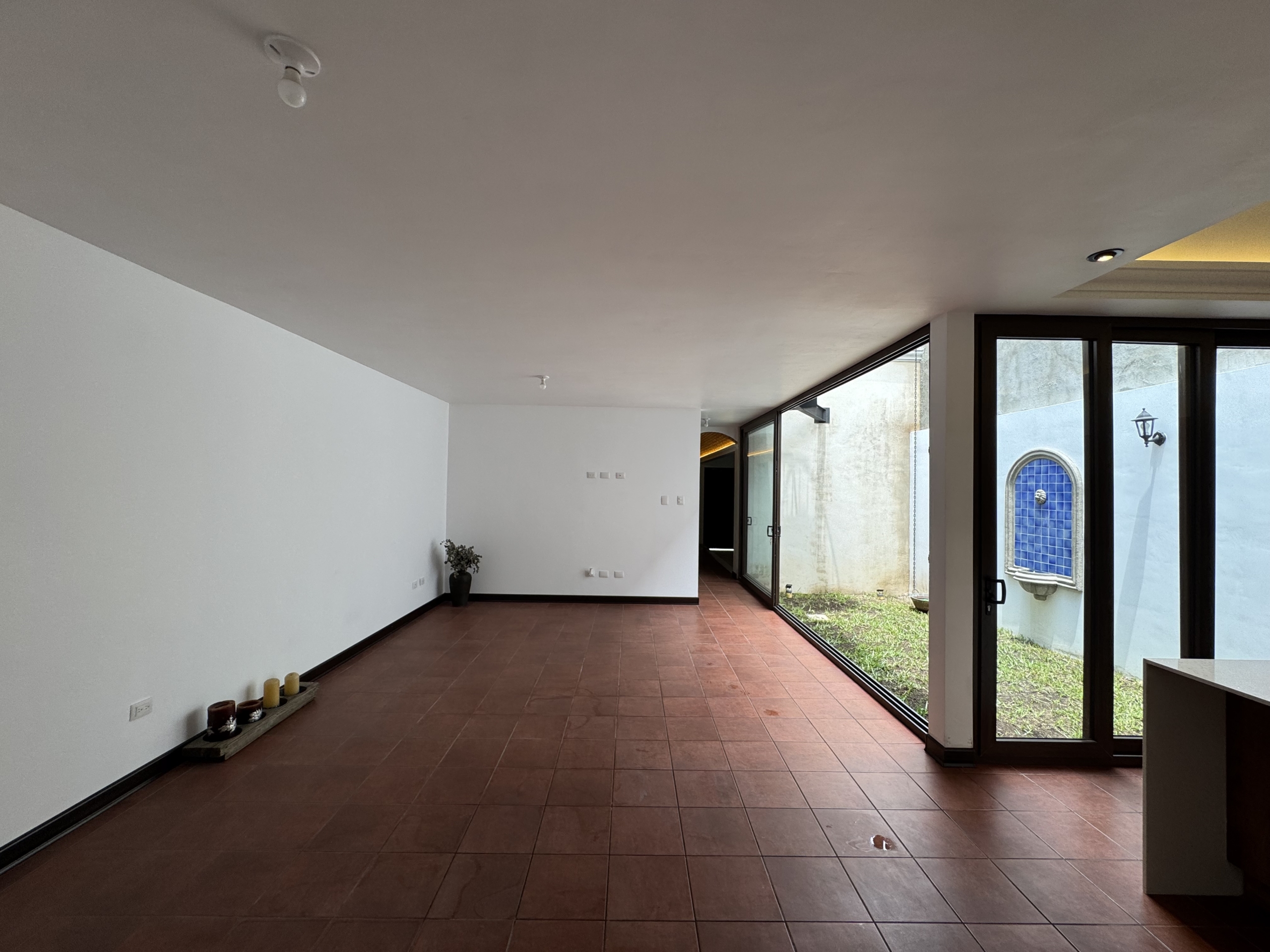 CASA EN VENTA EN ANTIGUA GUATEMALA