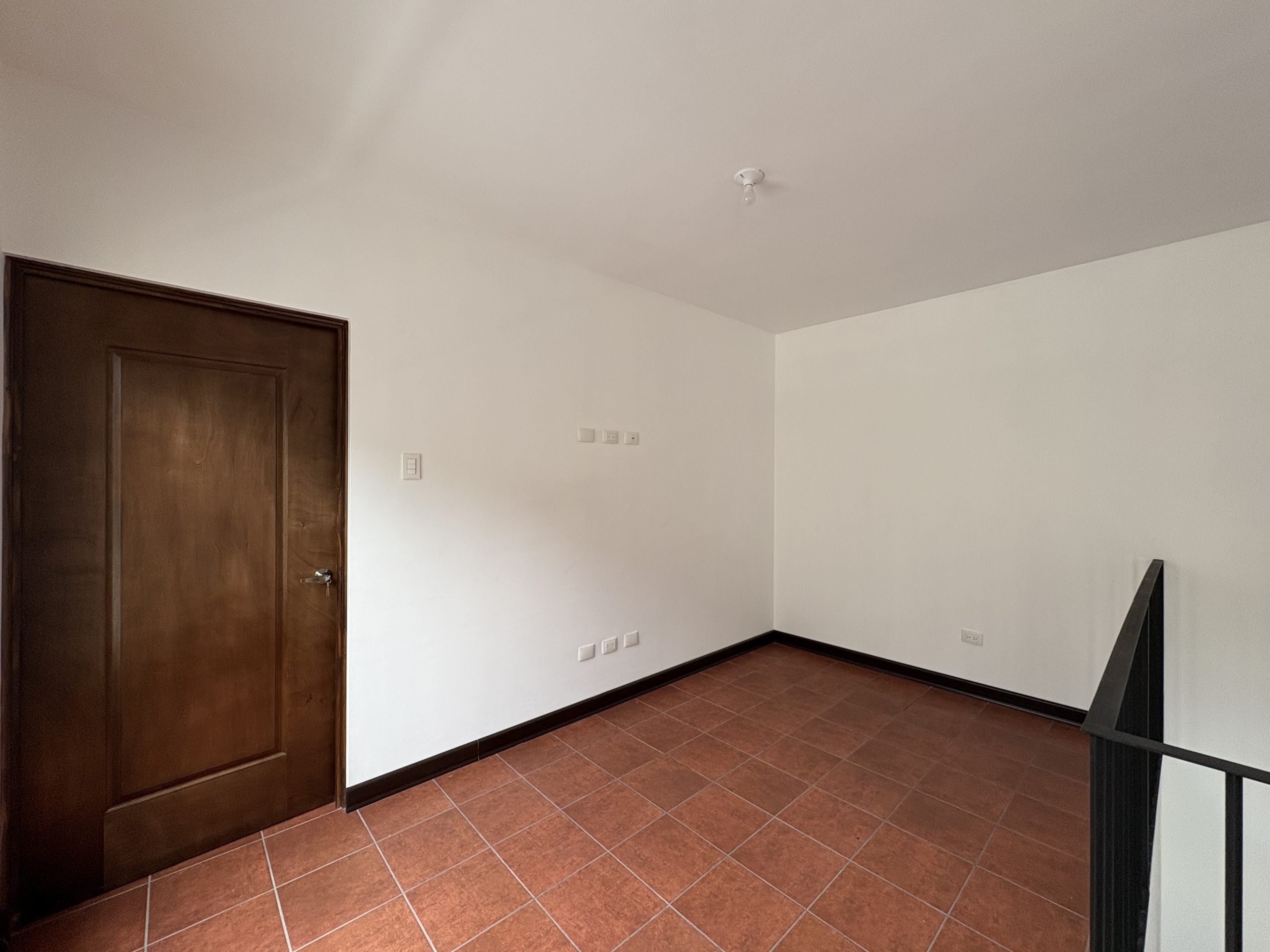 CASA EN VENTA EN ANTIGUA GUATEMALA