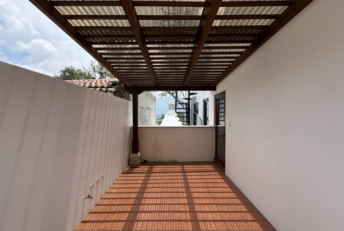 CASA EN VENTA EN ANTIGUA GUATEMALA