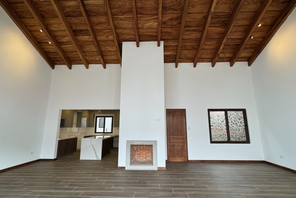 CASA EN VENTA EN ANTIGUA GUATEMALA