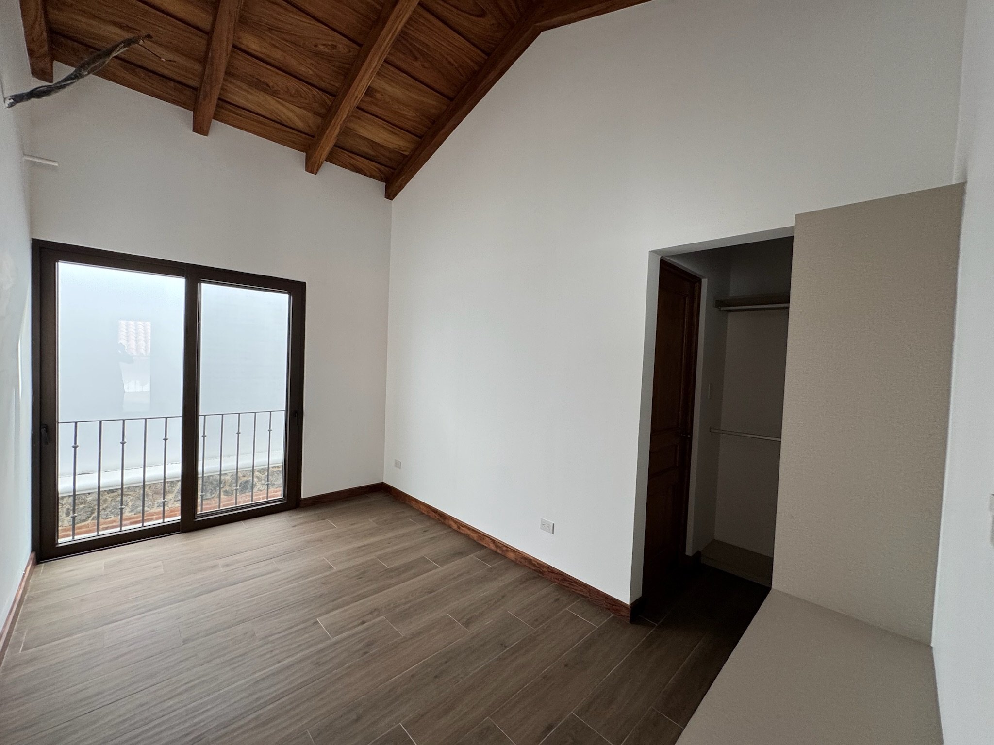 CASA EN VENTA EN ANTIGUA GUATEMALA