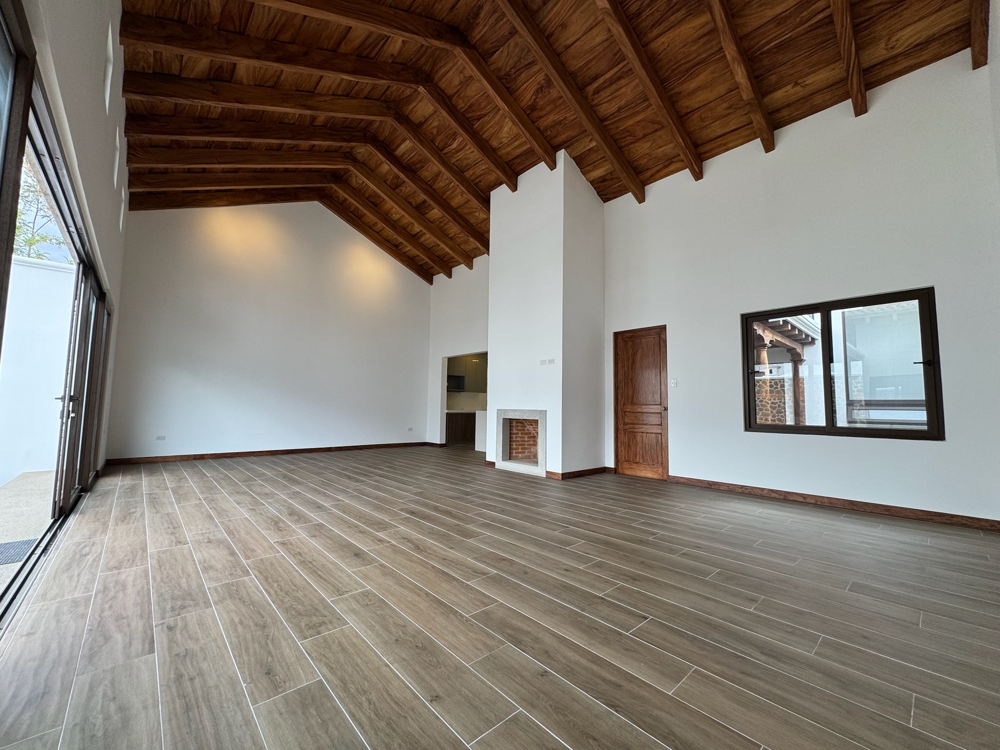 CASA EN VENTA EN ANTIGUA GUATEMALA