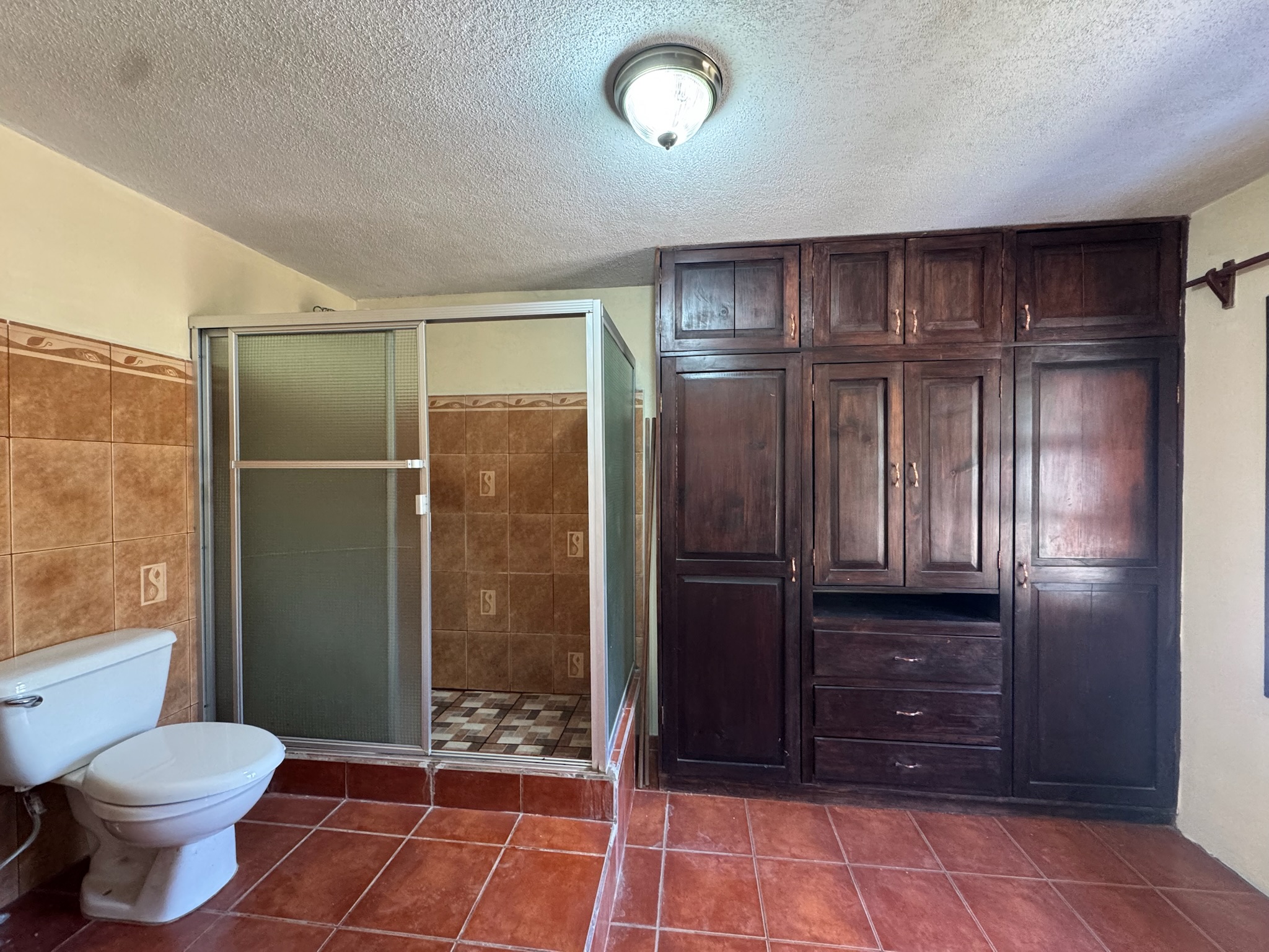 CASA EN VENTA EN ANTIGUA GUATEMALA