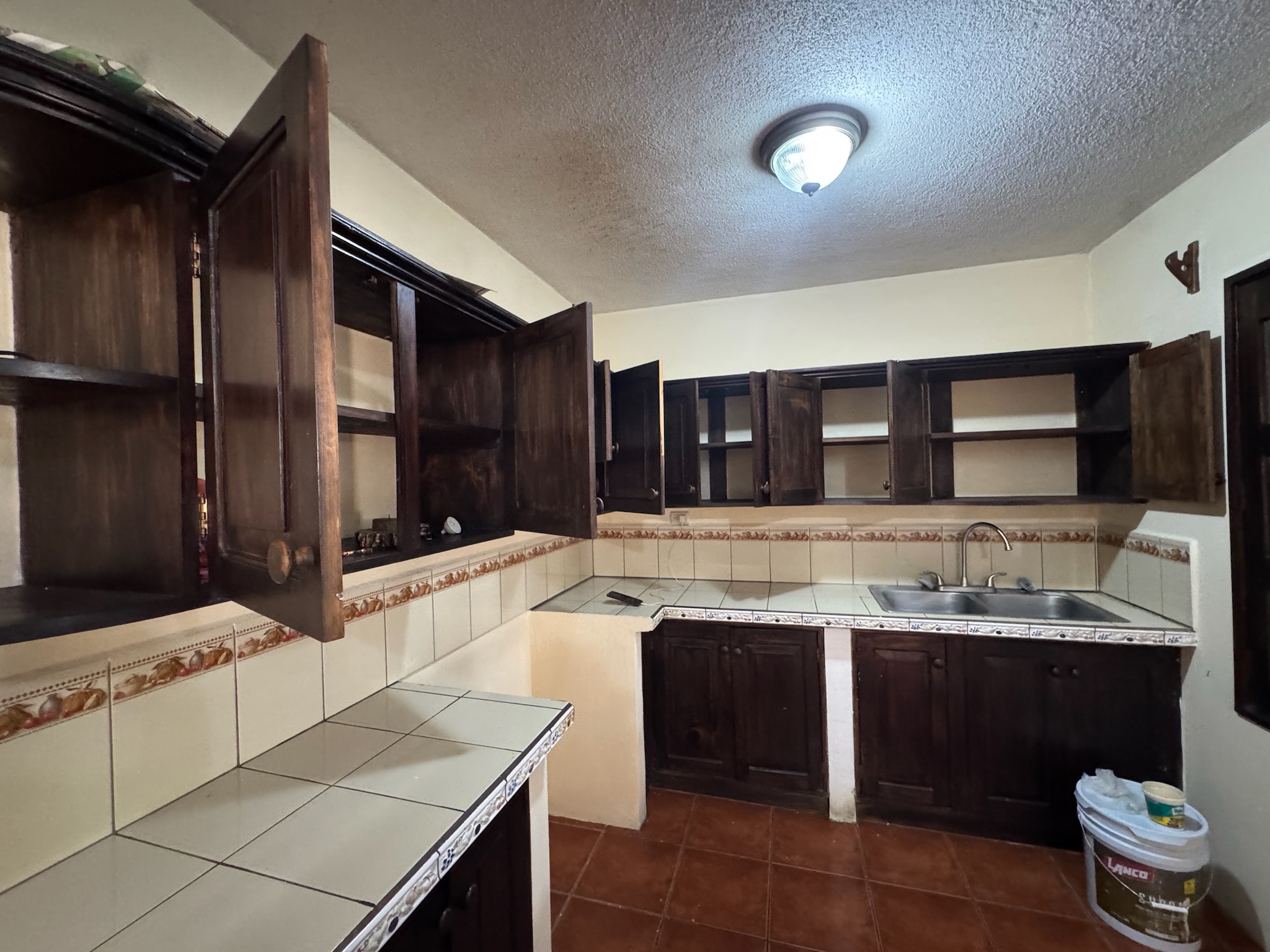 CASA EN VENTA EN ANTIGUA GUATEMALA