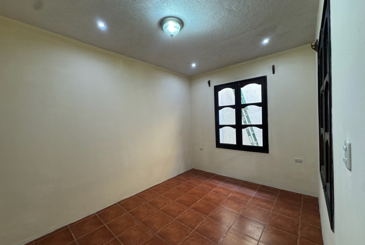 CASA EN VENTA EN ANTIGUA GUATEMALA