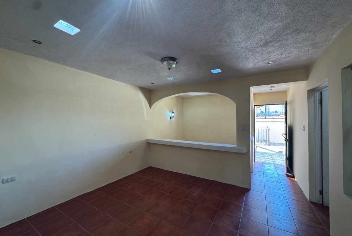 CASA EN VENTA EN ANTIGUA GUATEMALA