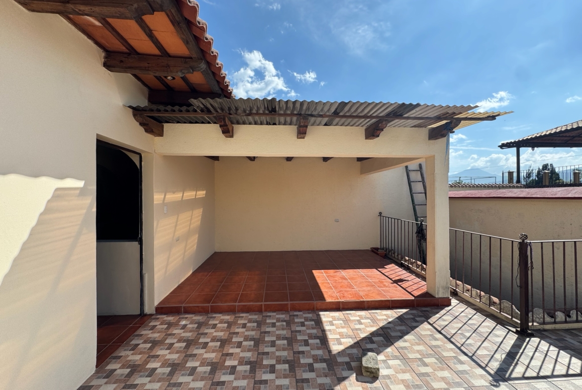 CASA EN VENTA EN ANTIGUA GUATEMALA