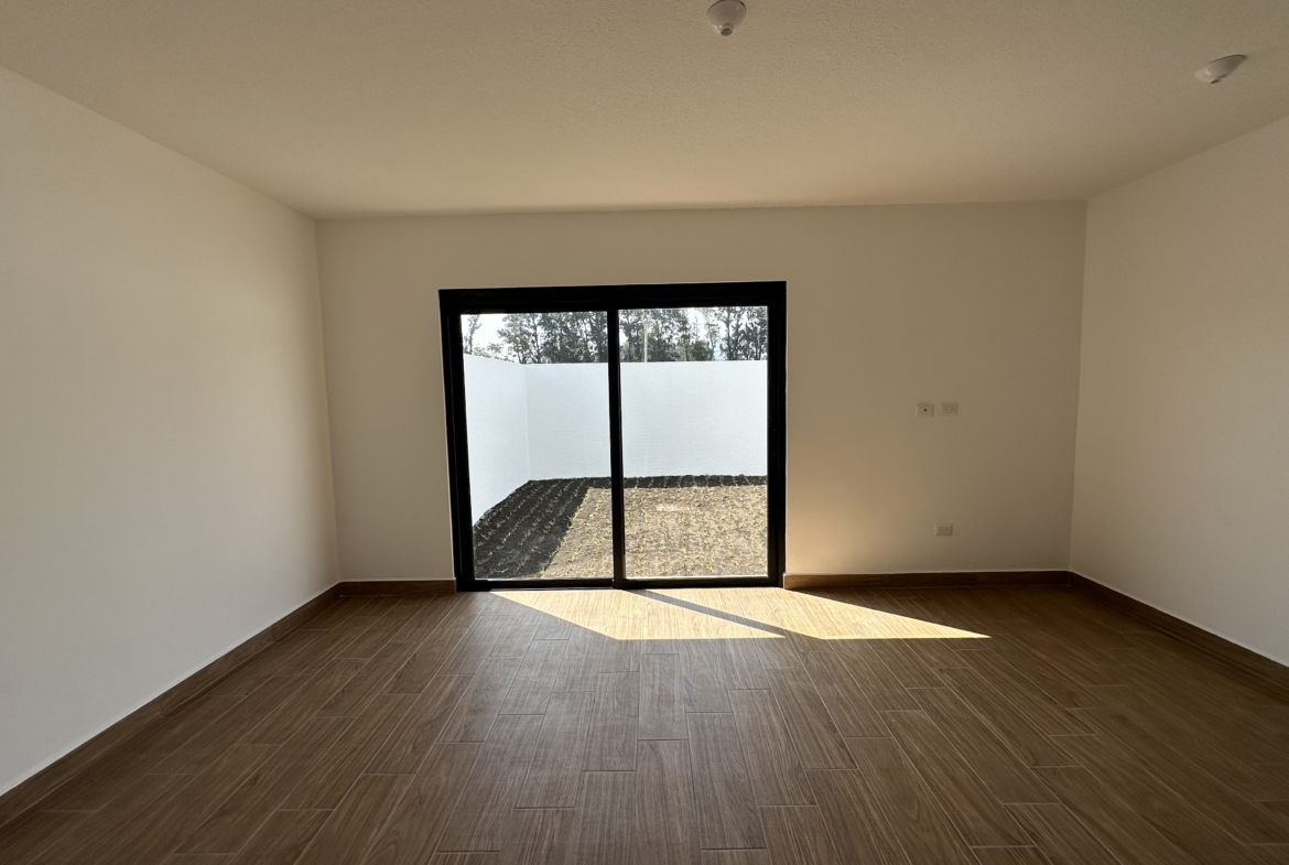 CASA EN VENTA EN ANTIGUA GUATEMALA