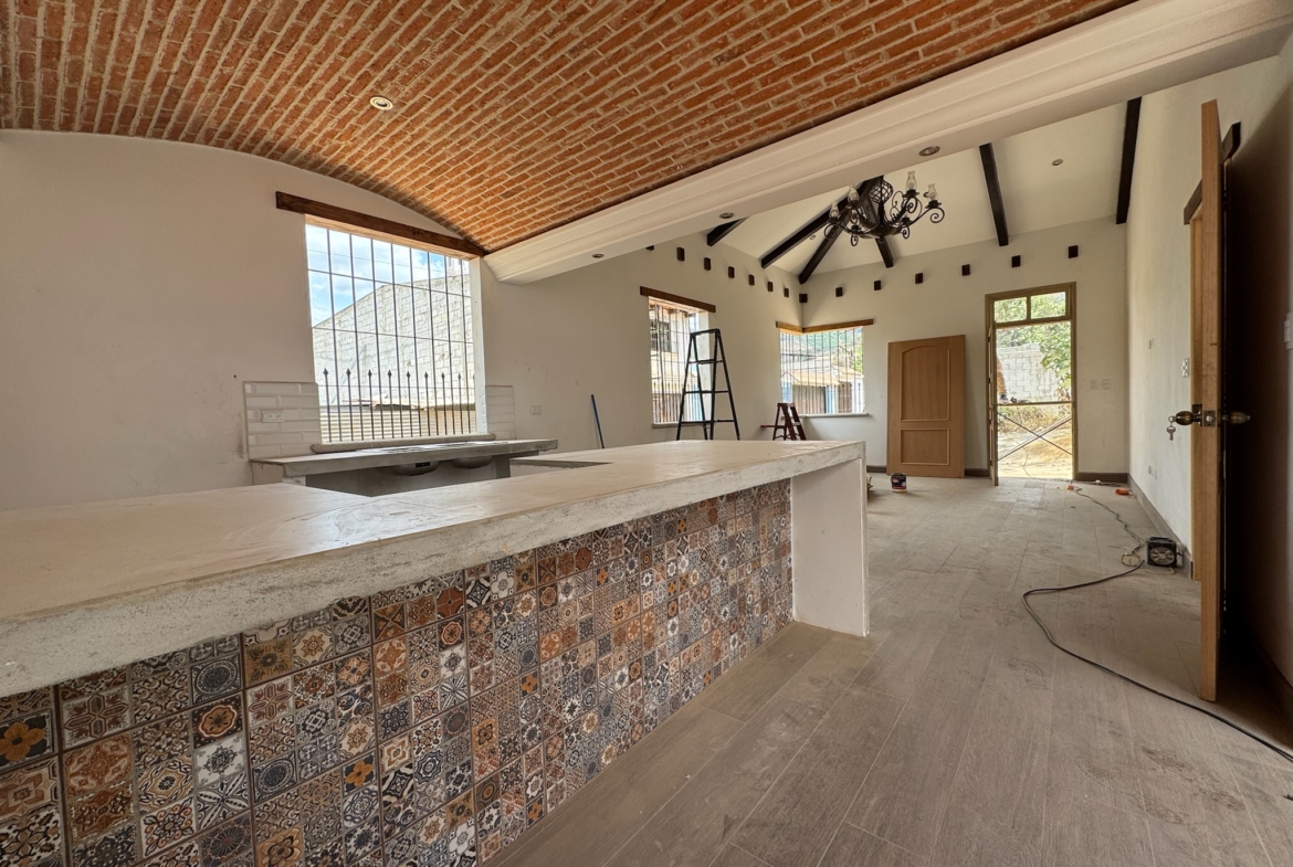 CASA EN VENTA EN ANTIGUA GUATEMALA