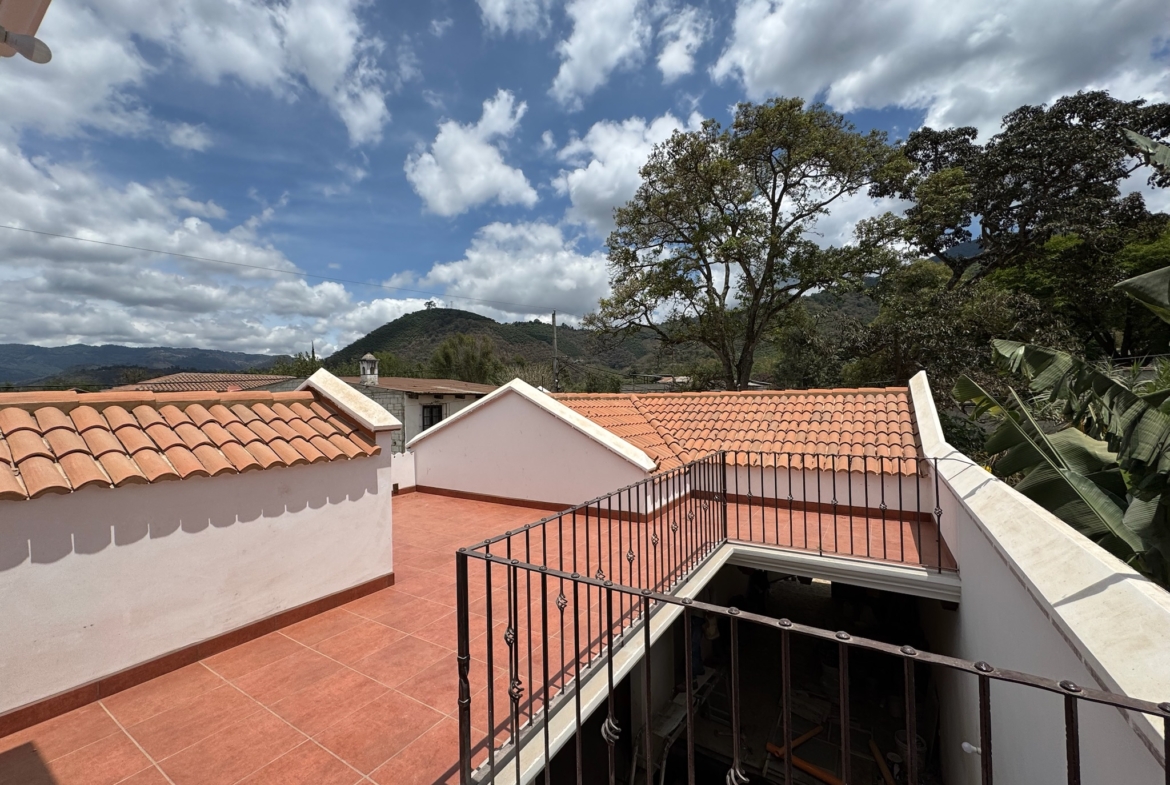 CASA EN VENTA EN ANTIGUA GUATEMALA