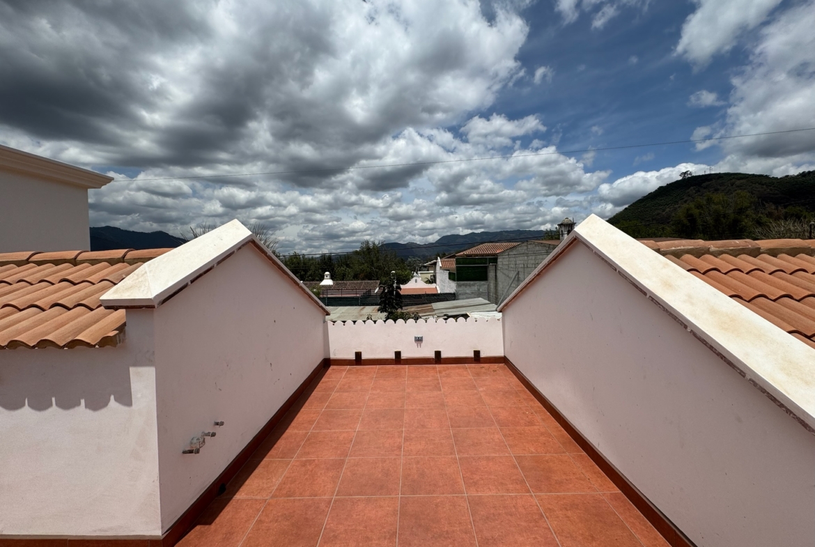 CASA EN VENTA EN ANTIGUA GUATEMALA