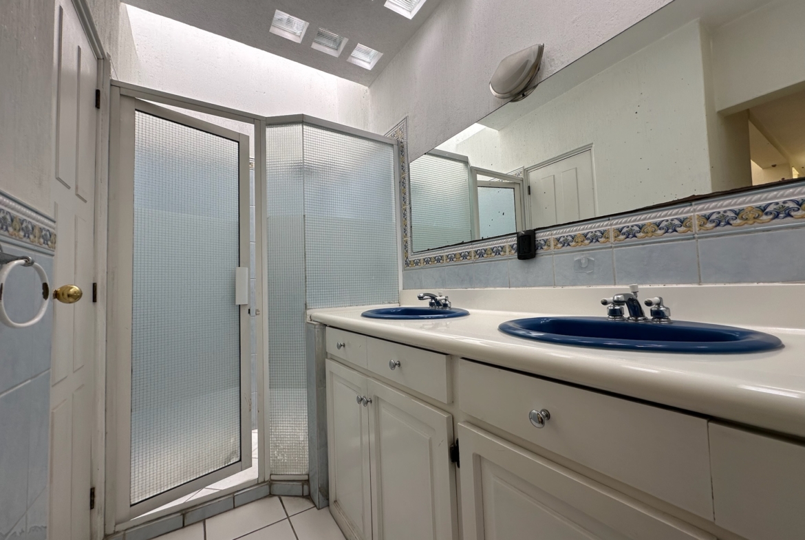 CASA EN VENTA EN CIUDAD DE GUATEMALA