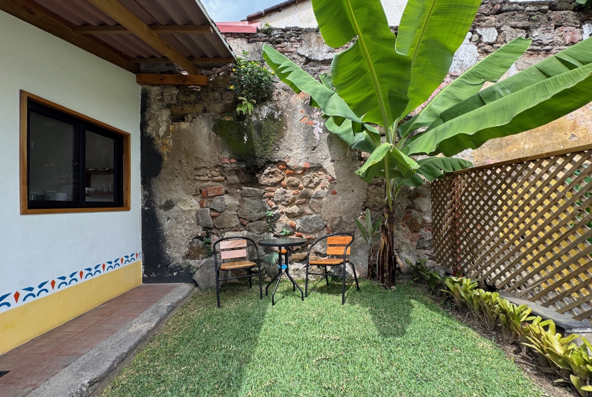 APARTAMENTO TIPO ESTUDIO AMUEBLADO EN ANTIGUA GUATEMALA