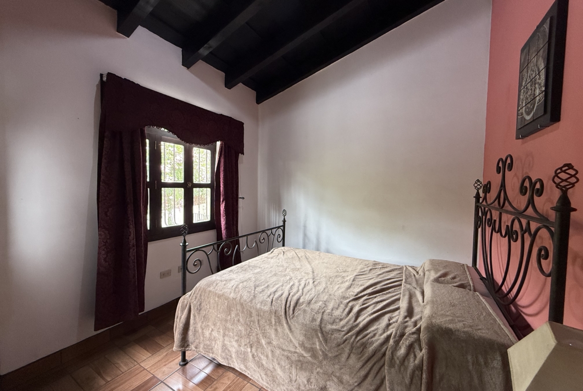 CASA AMUEBLADA EN ALQUILER EN ANTIGUA GUATEMALA