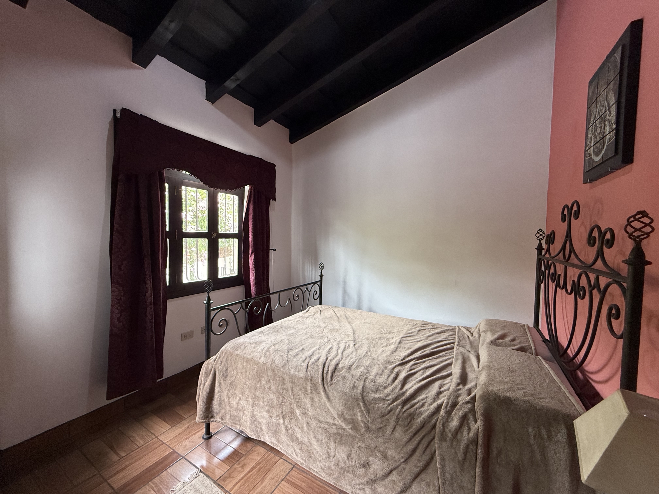 CASA AMUEBLADA EN ALQUILER EN ANTIGUA GUATEMALA
