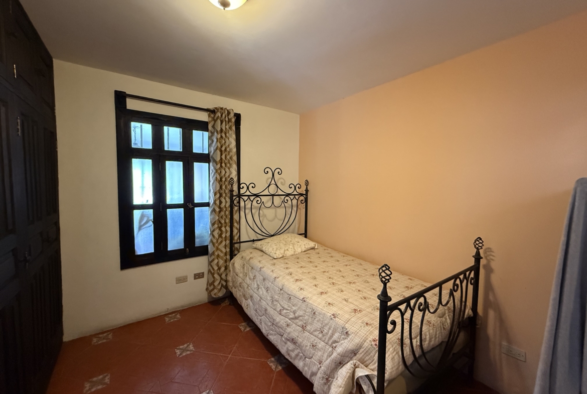 CASA AMUEBLADA EN ALQUILER EN ANTIGUA GUATEMALA