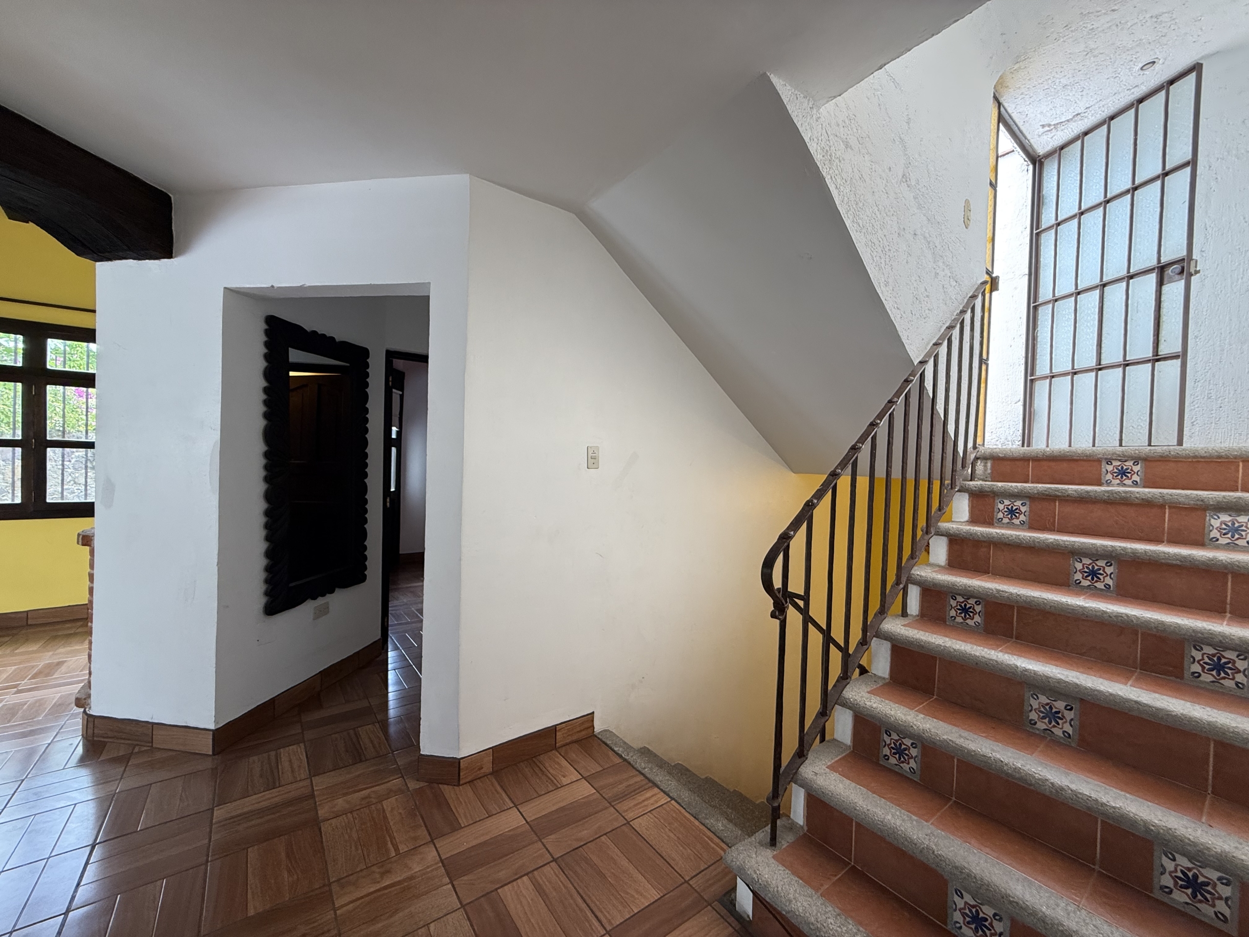 CASA AMUEBLADA EN ALQUILER EN ANTIGUA GUATEMALA