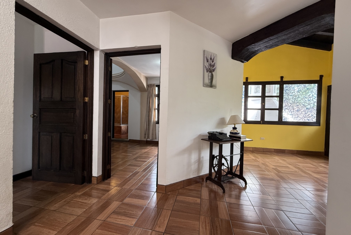 CASA AMUEBLADA EN ALQUILER EN ANTIGUA GUATEMALA