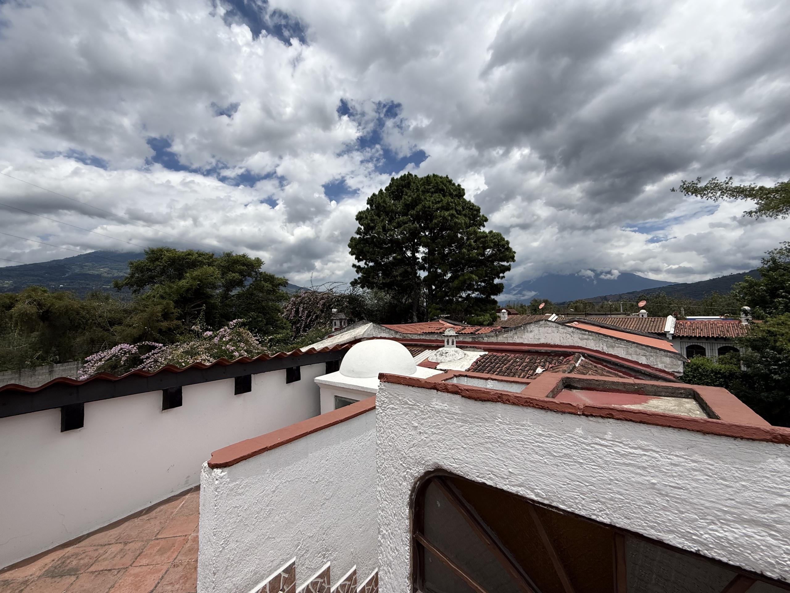 CASA AMUEBLADA EN ALQUILER EN ANTIGUA GUATEMALA