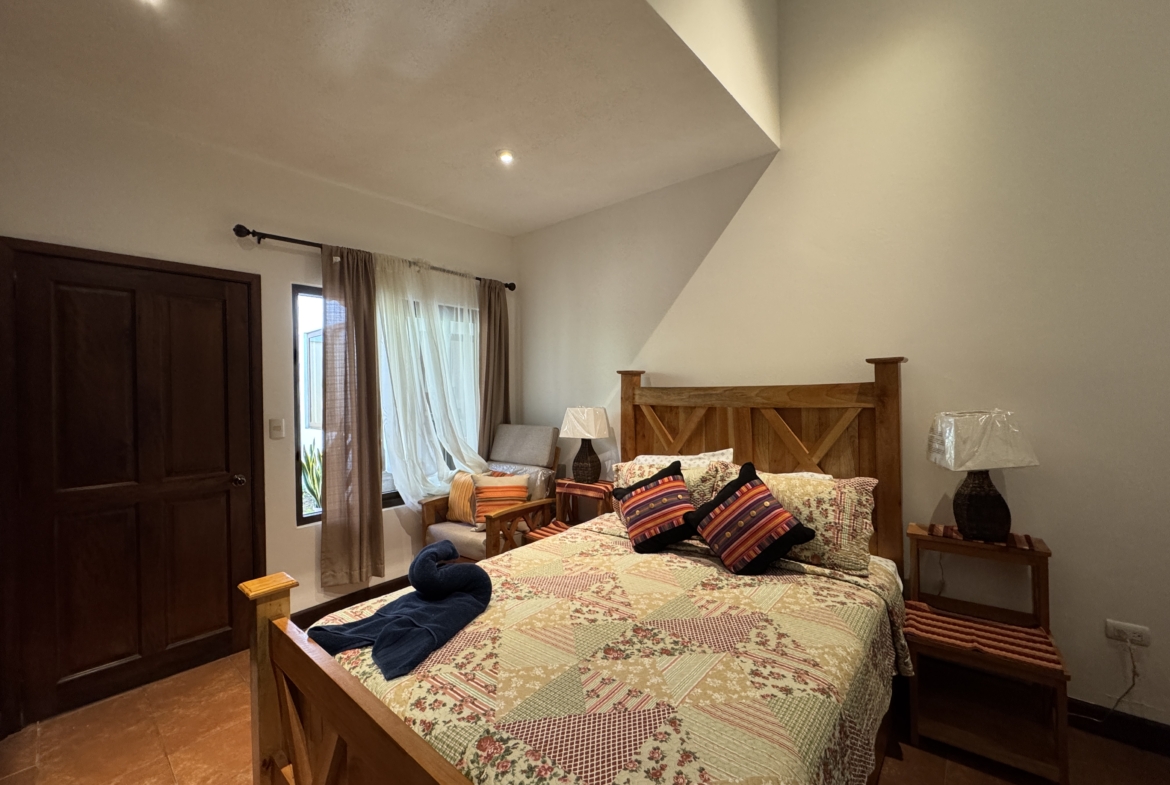 CASA EN ALQUILER AMUEBLADA EN ANTIGUA GUATEMALA