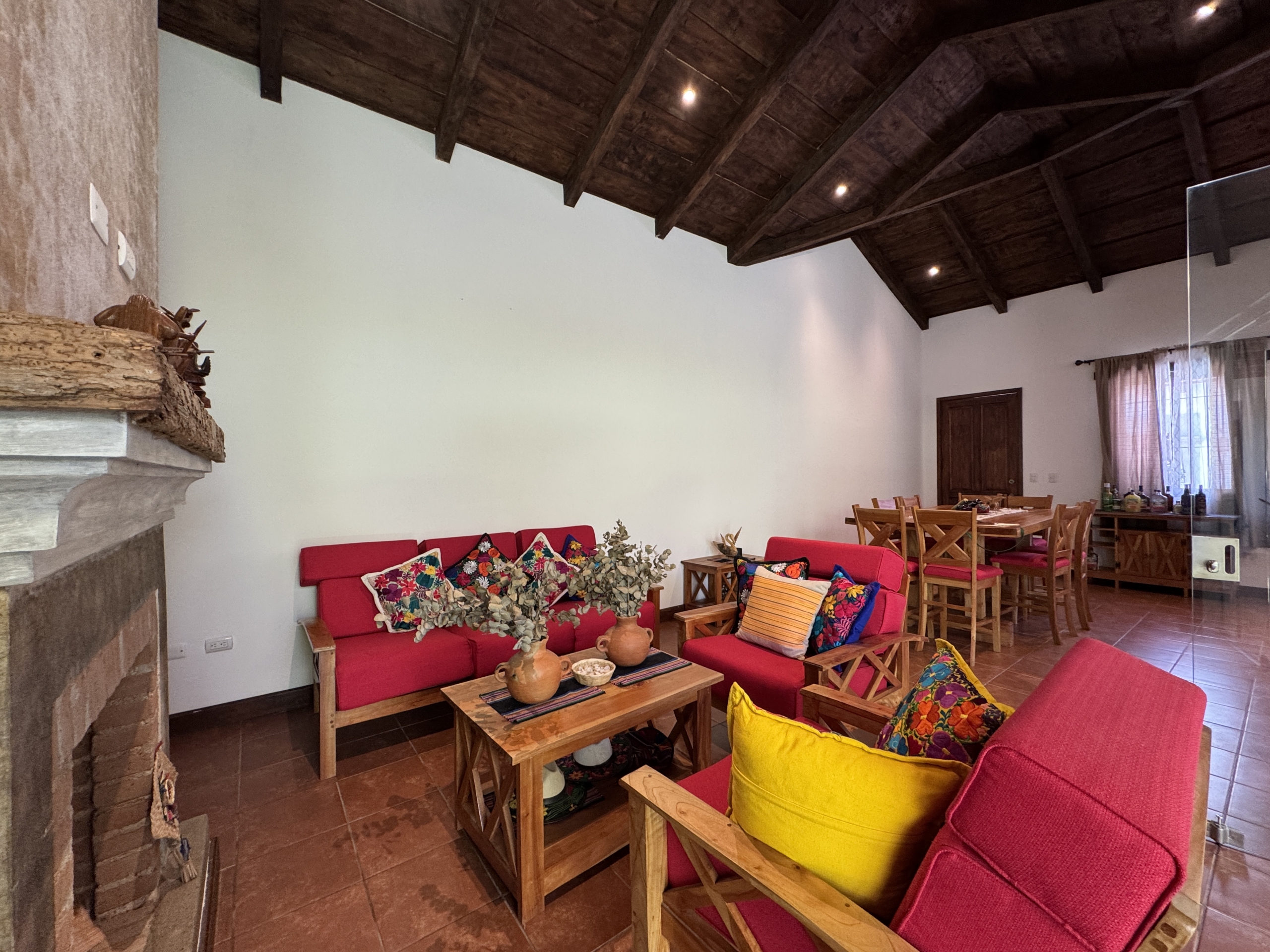 CASA EN ALQUILER AMUEBLADA EN ANTIGUA GUATEMALA