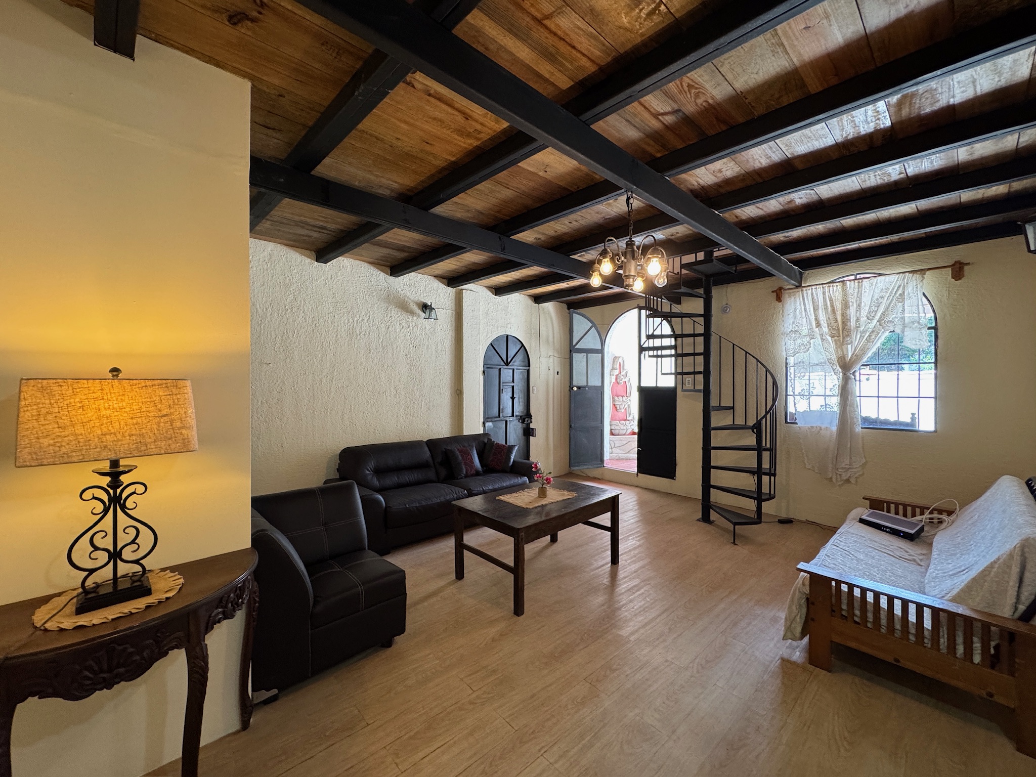 CASA EN ALQUILER EN ANTIGUA GUATEMALA