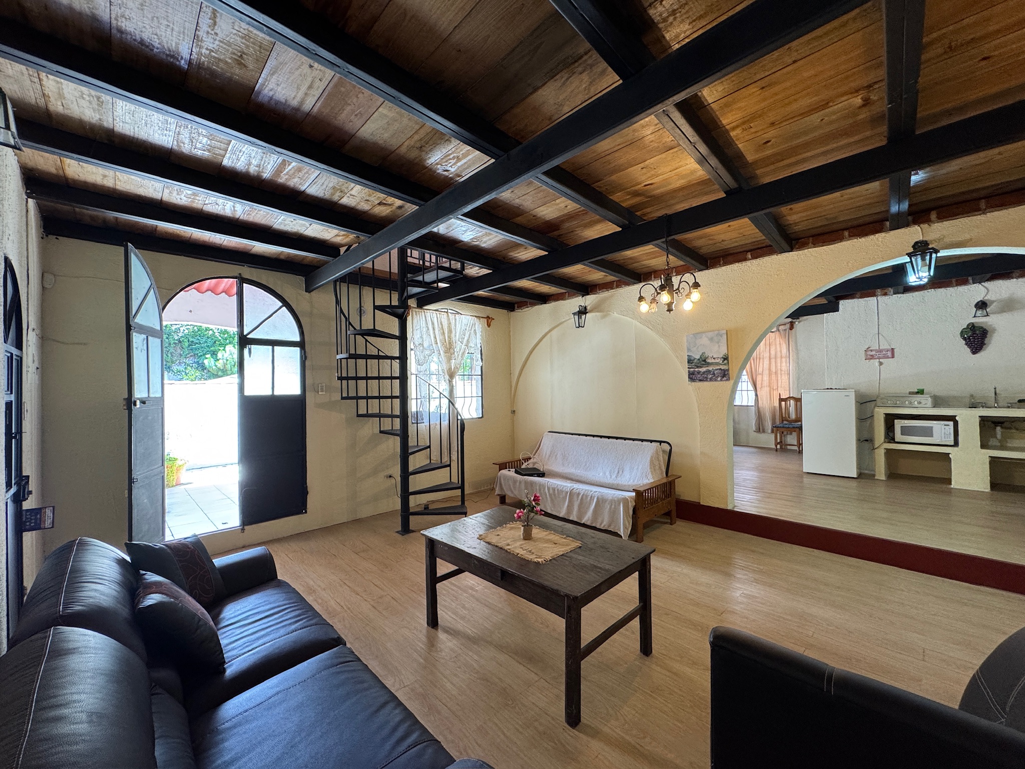 CASA EN ALQUILER EN ANTIGUA GUATEMALA