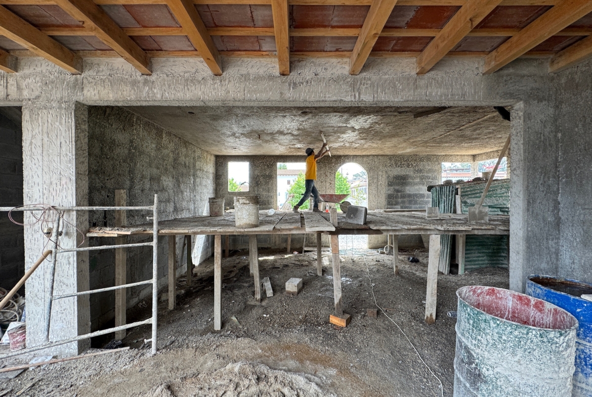 CASA EN CONSTRUCCIÓN EN VENTA EN ANTIGUA GUATEMALA