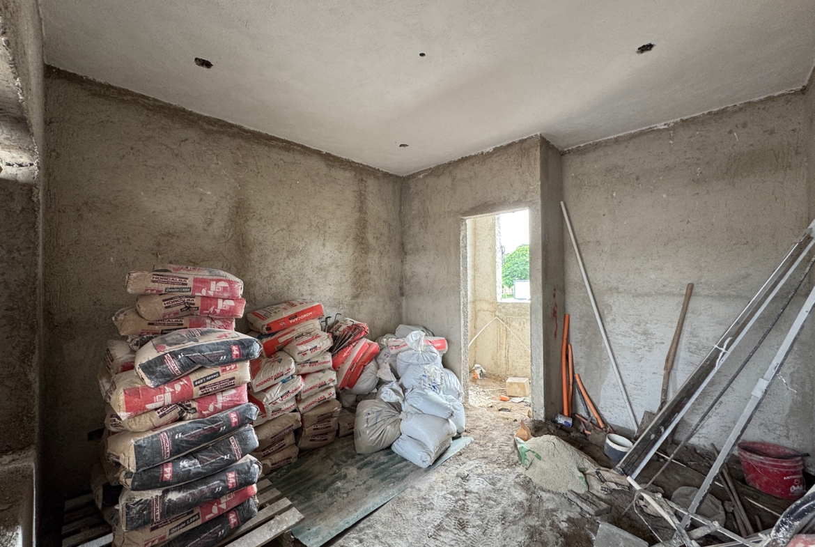 CASA EN CONSTRUCCIÓN EN VENTA EN ANTIGUA GUATEMALA