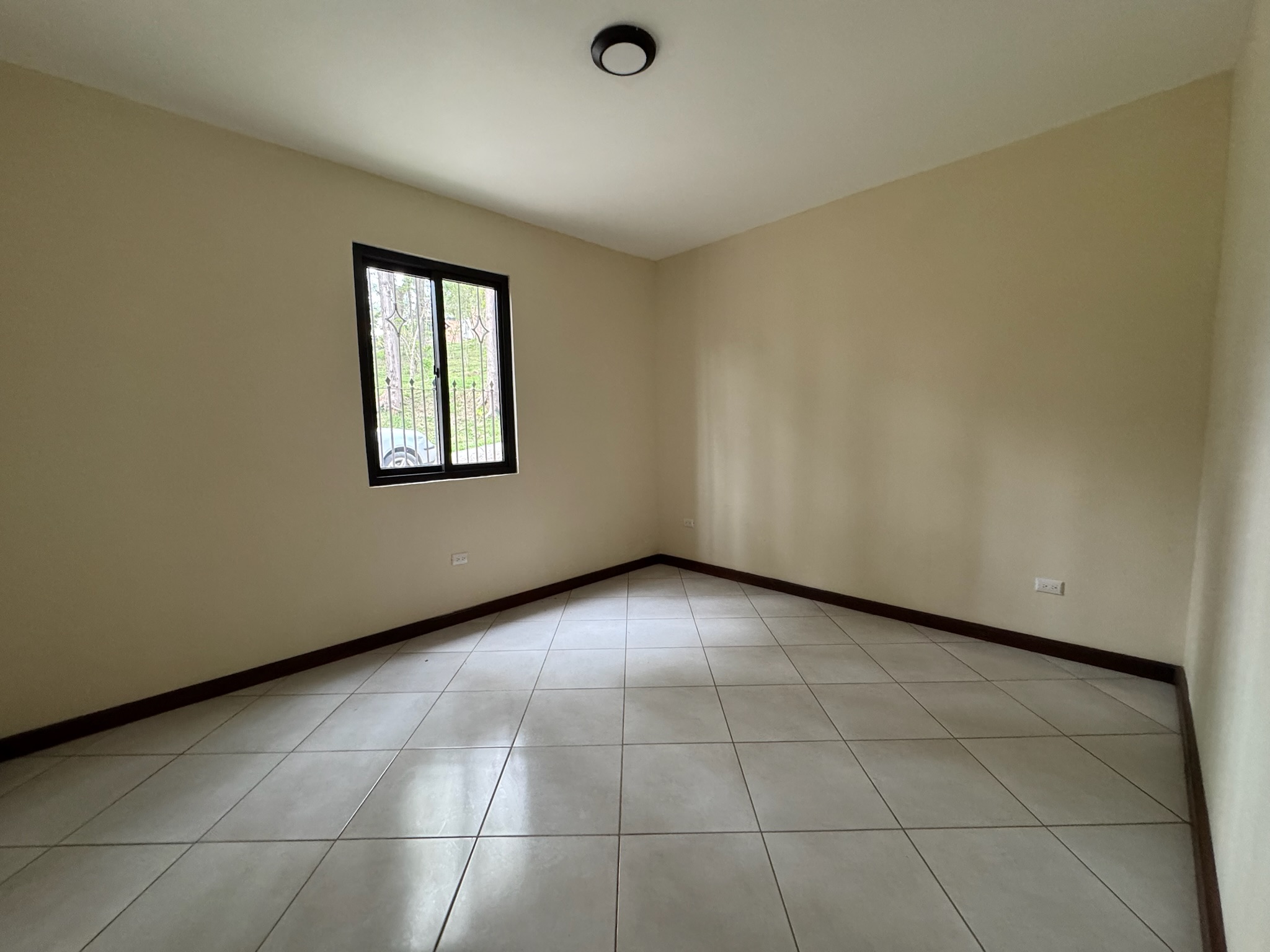 CASA EN VENTA EN ANTIGUA GARDENS