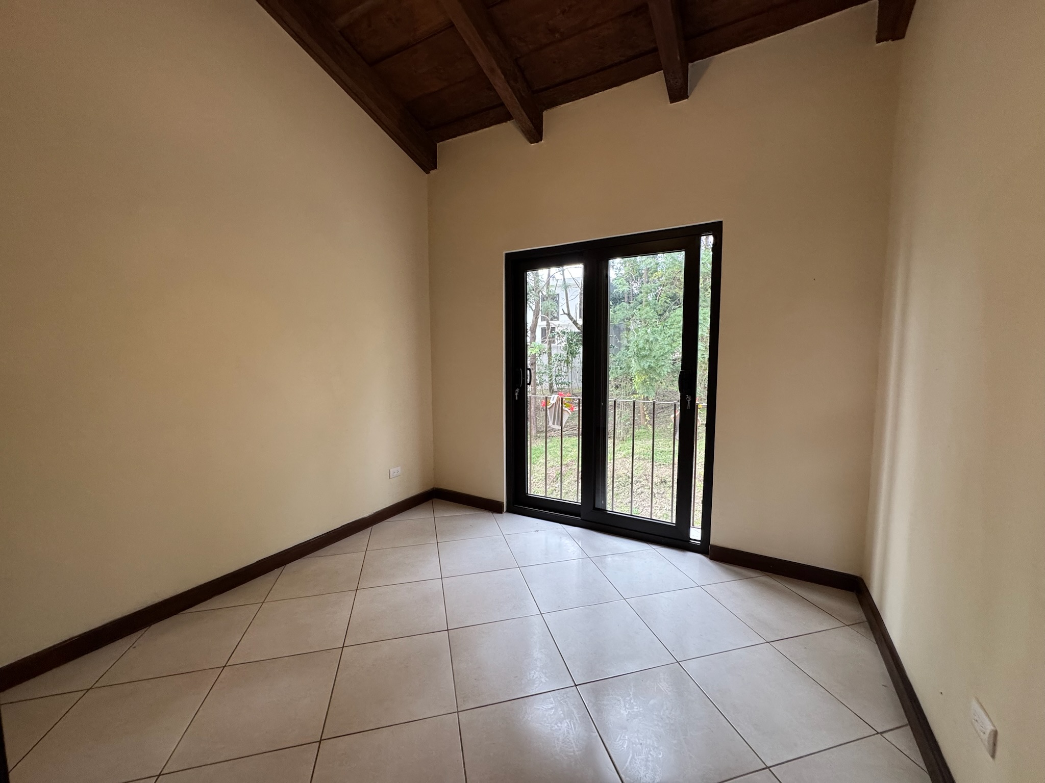 CASA EN VENTA EN ANTIGUA GARDENS
