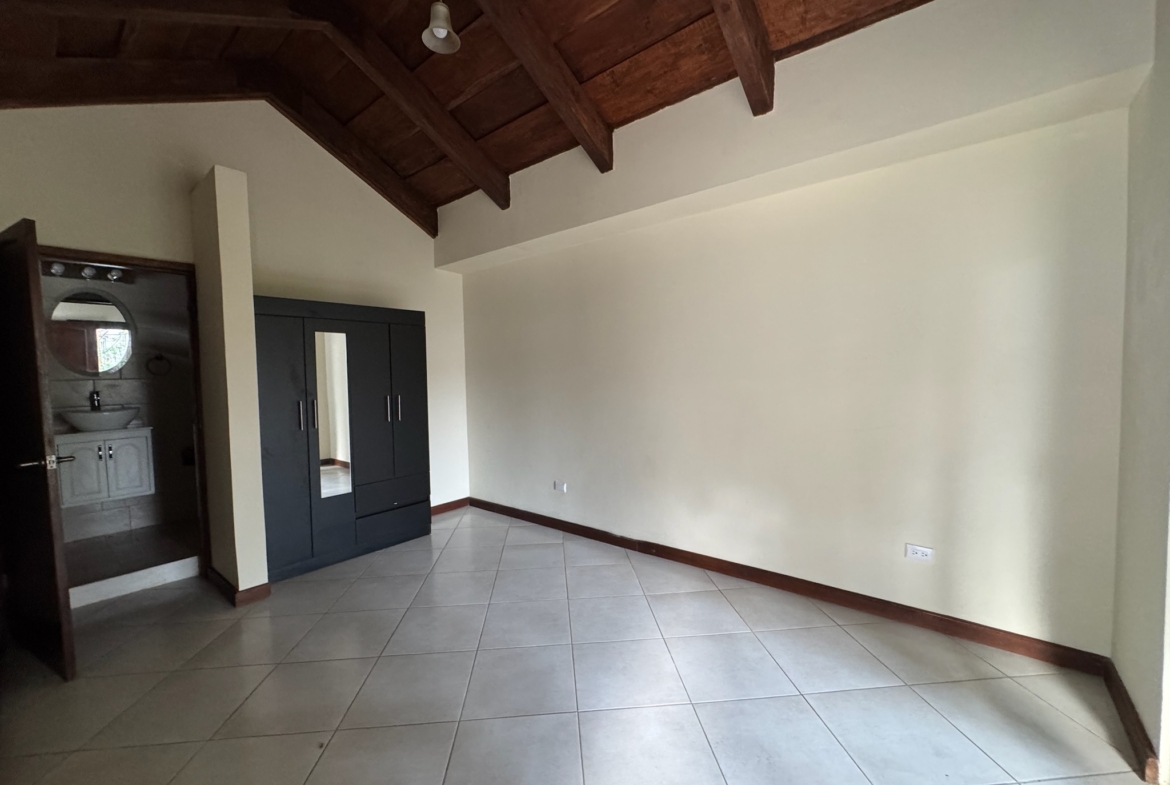 CASA EN VENTA EN ANTIGUA GARDENS
